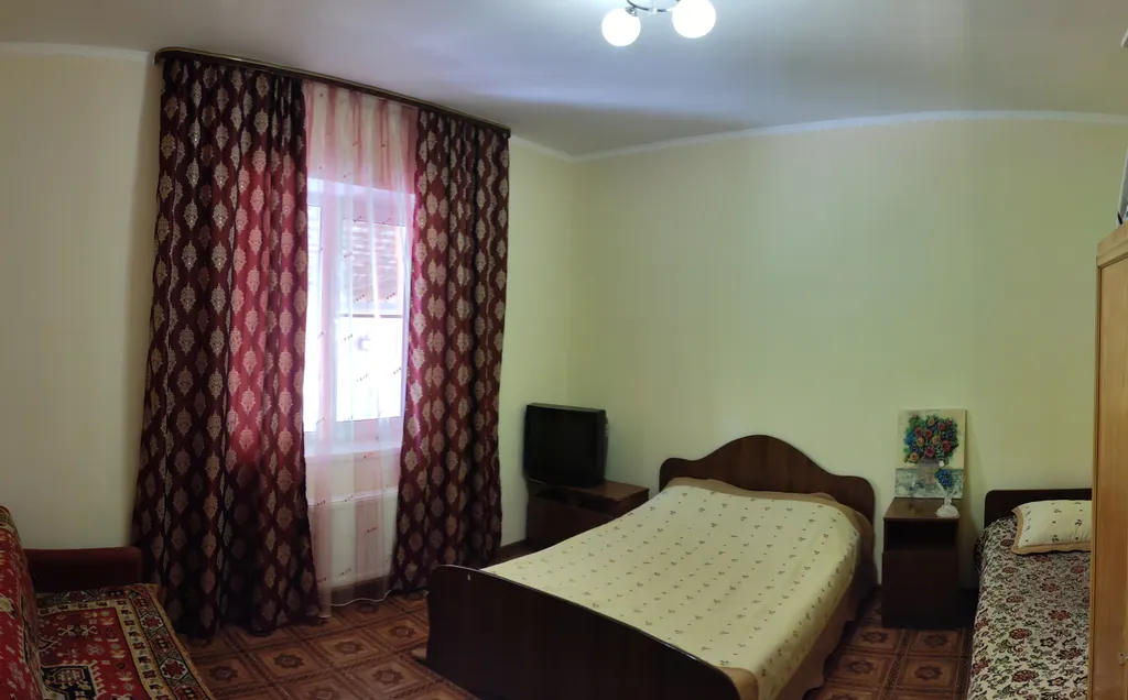 Этаж в уютном доме с видом на Цветник