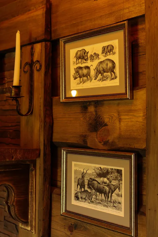 Бревенчатый дом-баня в стиле охотничьего домика