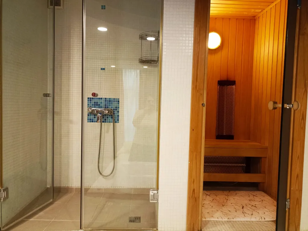 Апартаменты 2-комнатные с джакузи и сауной