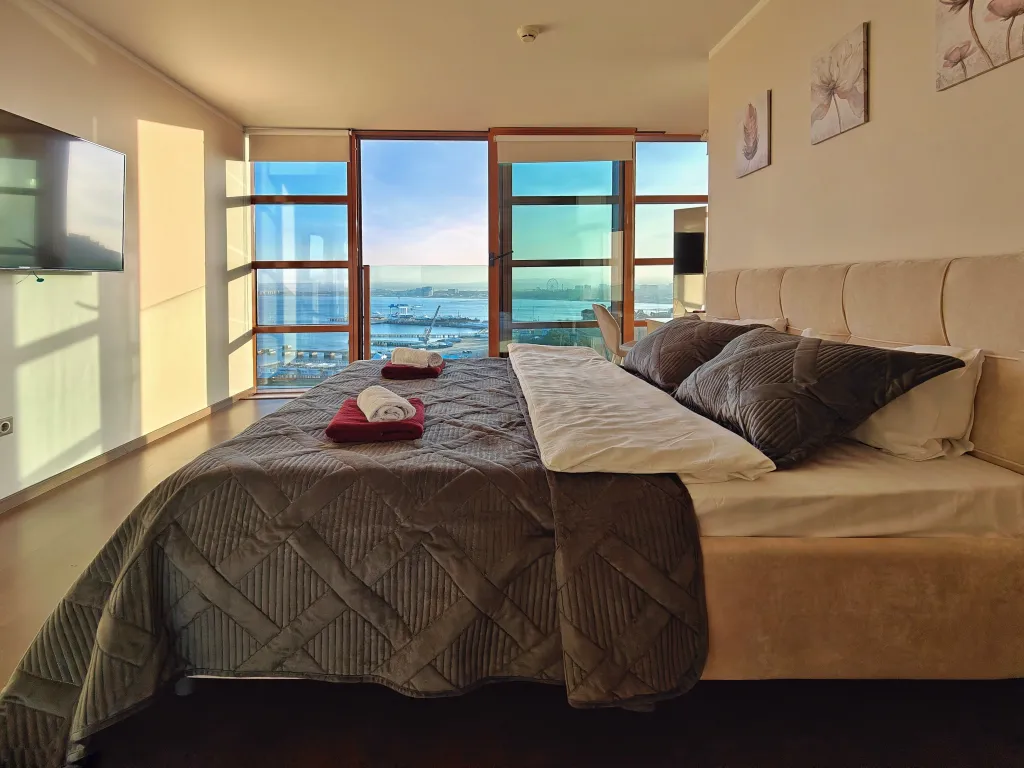 Видовая квартира в Золотой Бухте