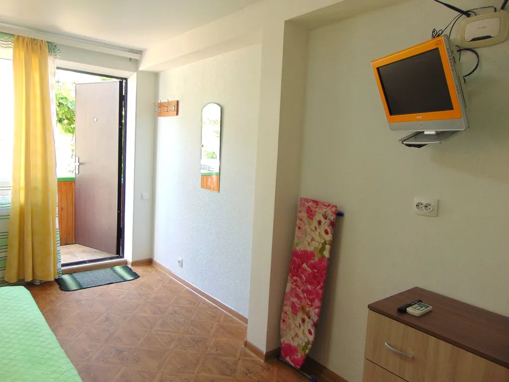 Апартамент Мята – уютное жилье в виноградном украшении на 2 этаже