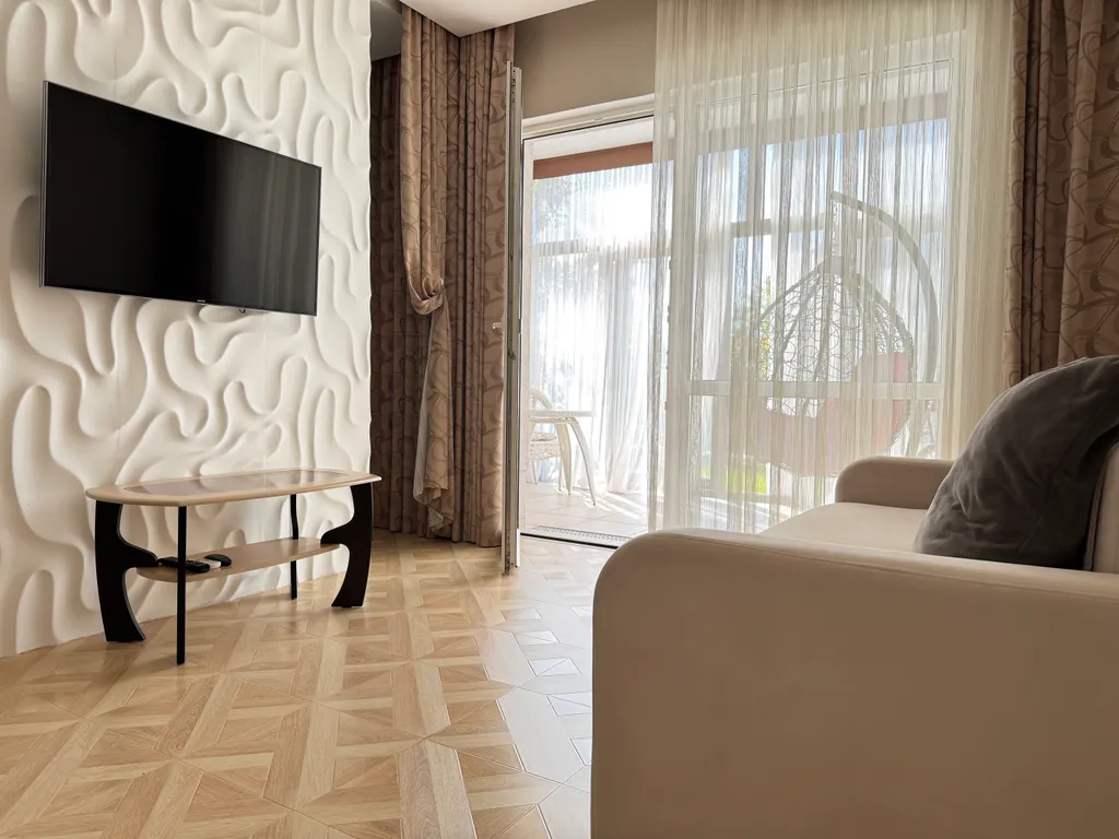 Уютная квартира в центре со своей террасой и бассейном