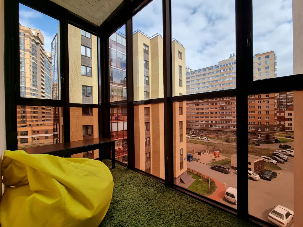 Двухкомнатная квартира с подиумами