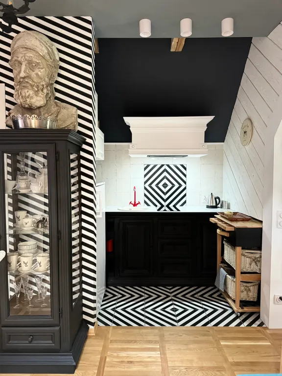 Двухуровневые апартаменты 33/3 house с камином и мангалом