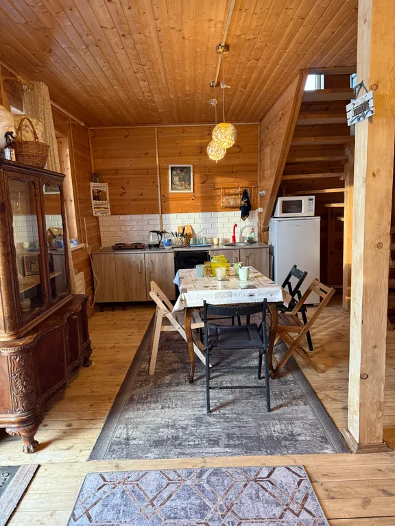 Уютный дом с пятью спальнями на берегу водохранилища