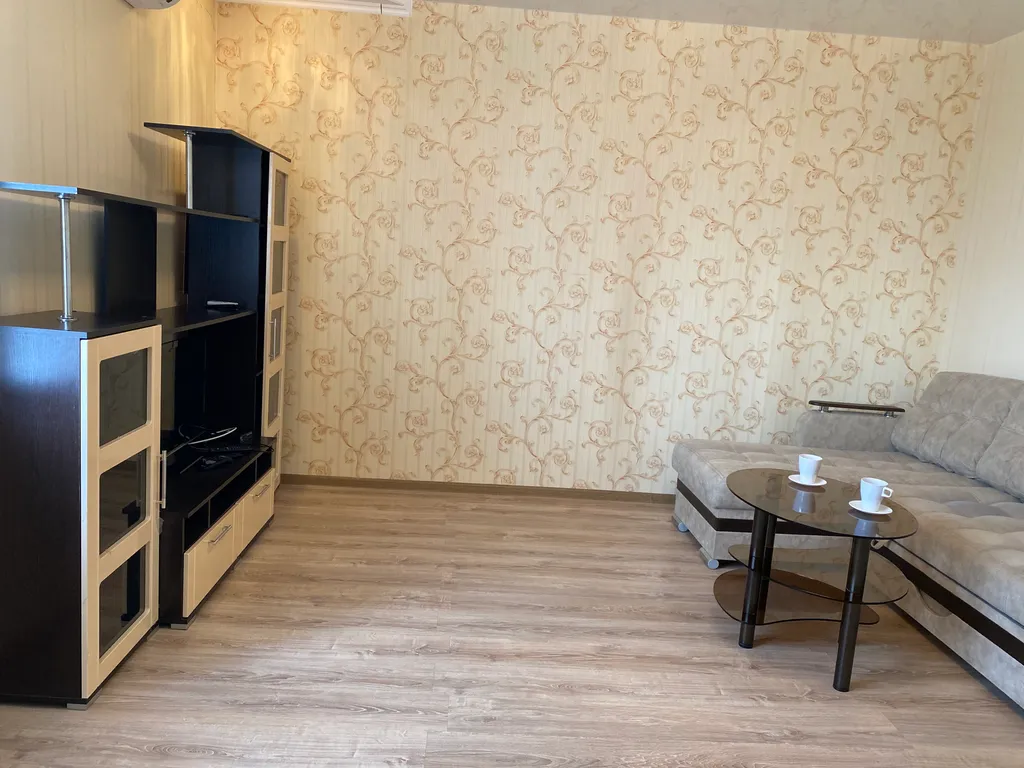 Просторная двухкомнатная квартира в центре — аренда посуточно в Нижний Новгород