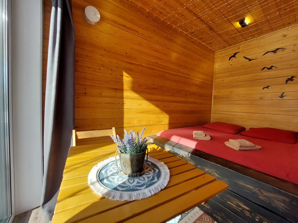 Уютный домик с сауной на берегу Ангары рядом с городом