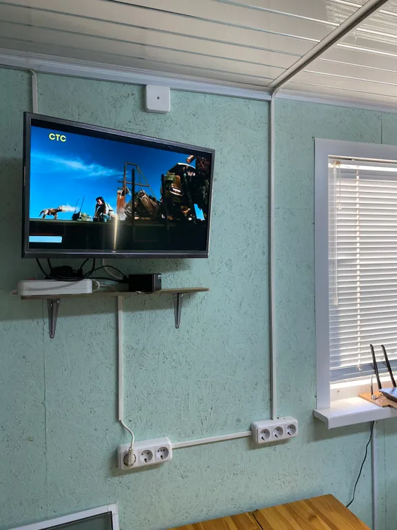 Домик у озера