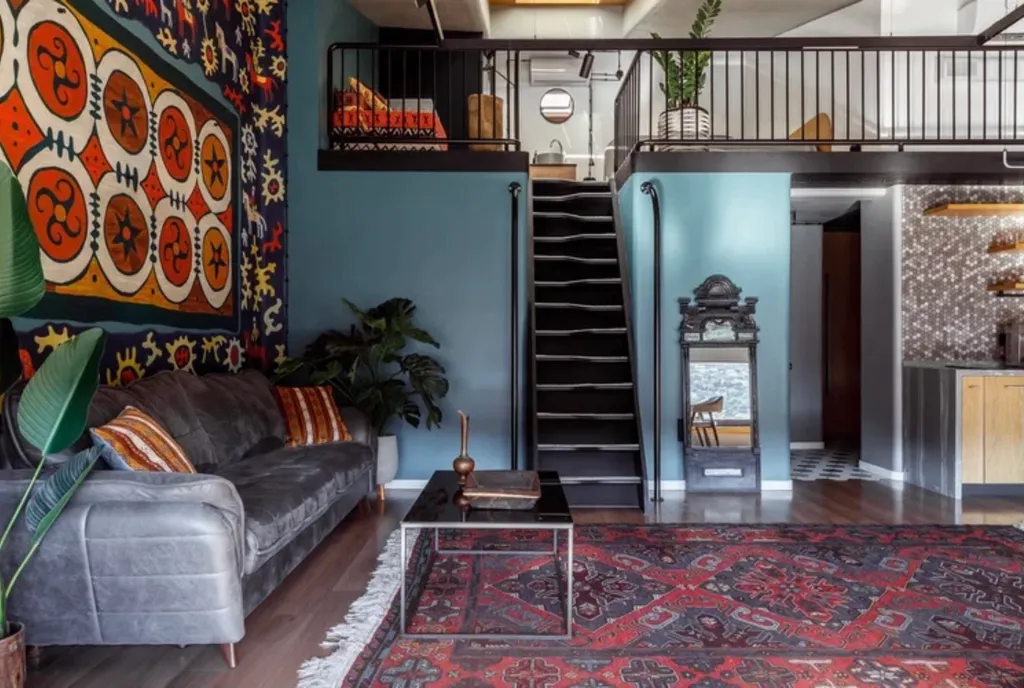 Панорамные окна с видом на гору