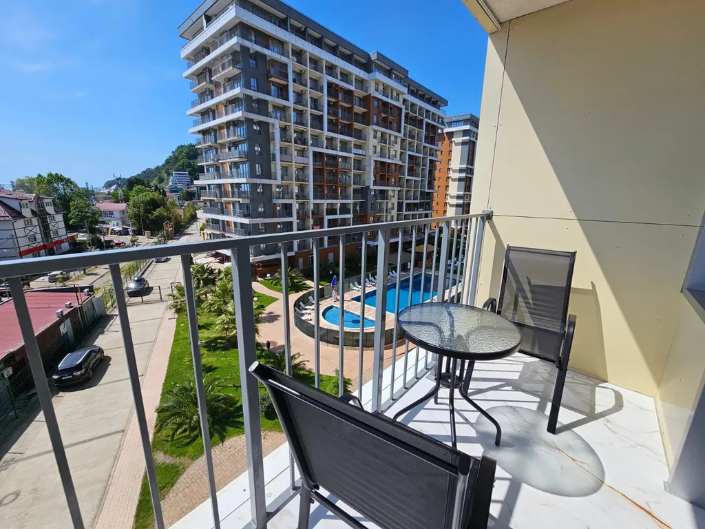 Большая квартира с видом на море