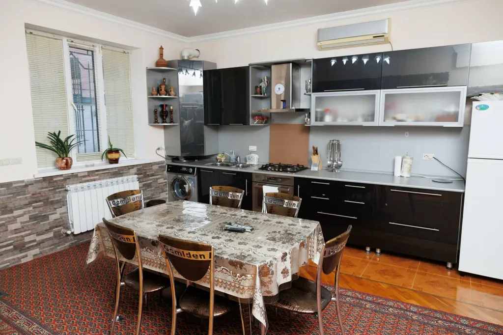 Апартаменты с двором в районе Кемпинг