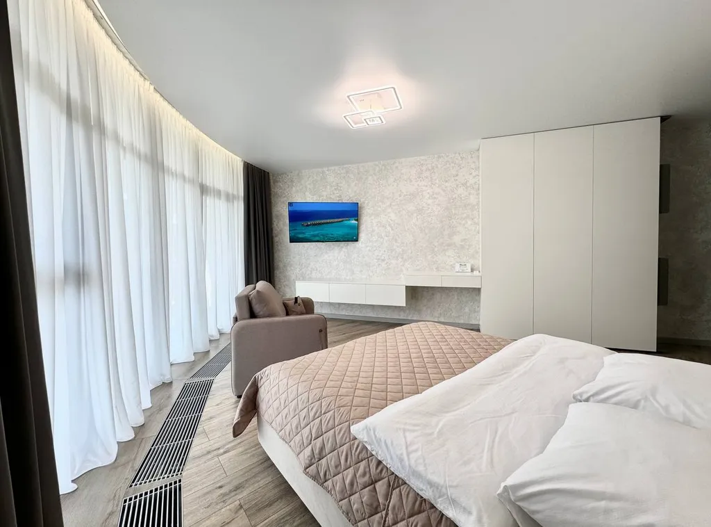 Апартамент с видом на горы и море