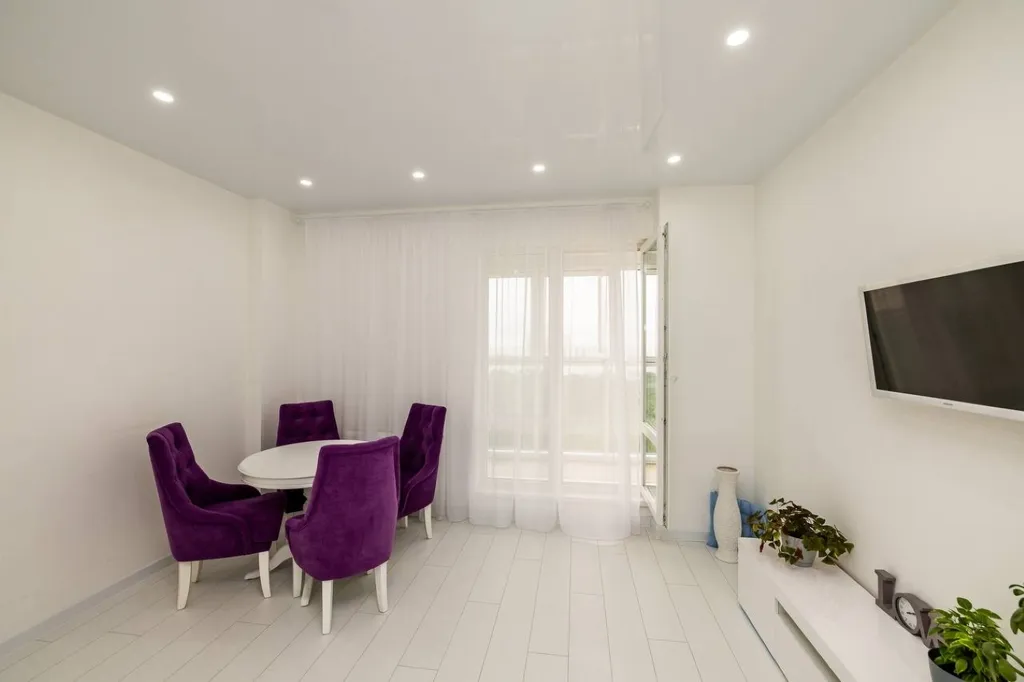 Уютная квартира в центре города с видом на парк — аренда посуточно в Сургут