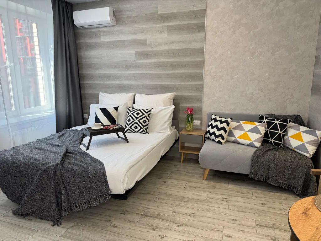 Квартира Студия с парящей кроватью — аренда посуточно в Ижевск