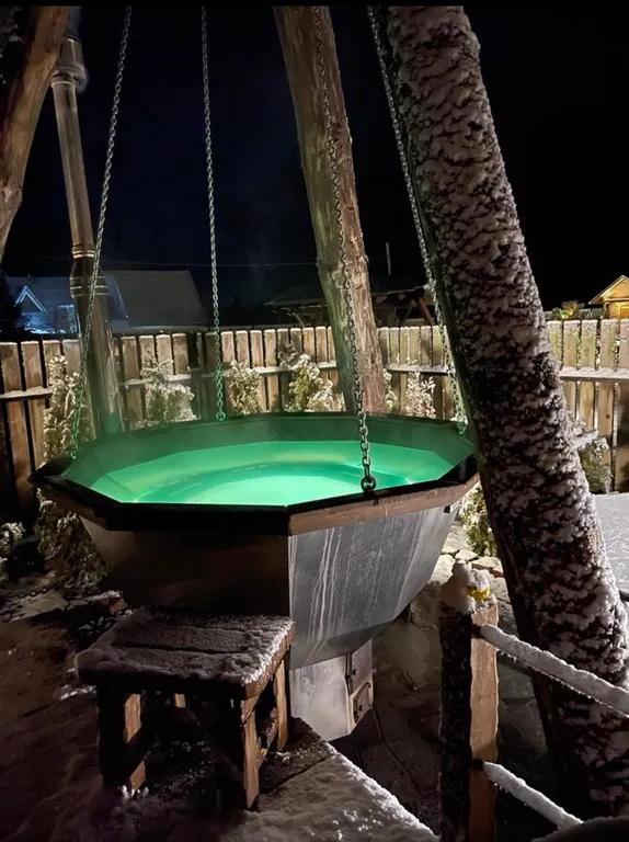 Сказочный домик в лесном массиве