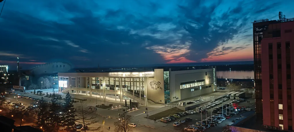 Центр с видом на Волгу