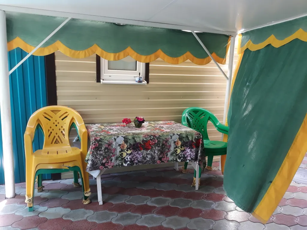 Коттедж Небольшой летний домик — Ейск