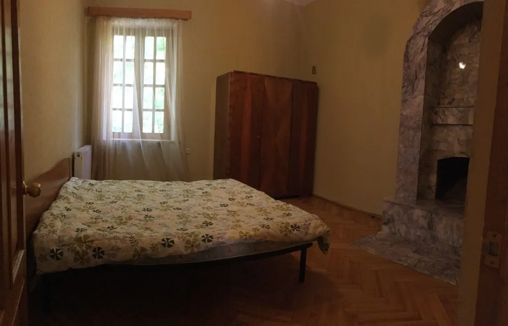 3-комнатная Квартира — аренда посуточно в Тбилиси