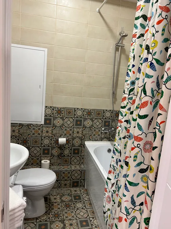 Стильная студия в ЖК Спутник с панорамной лоджией с видом на бухту