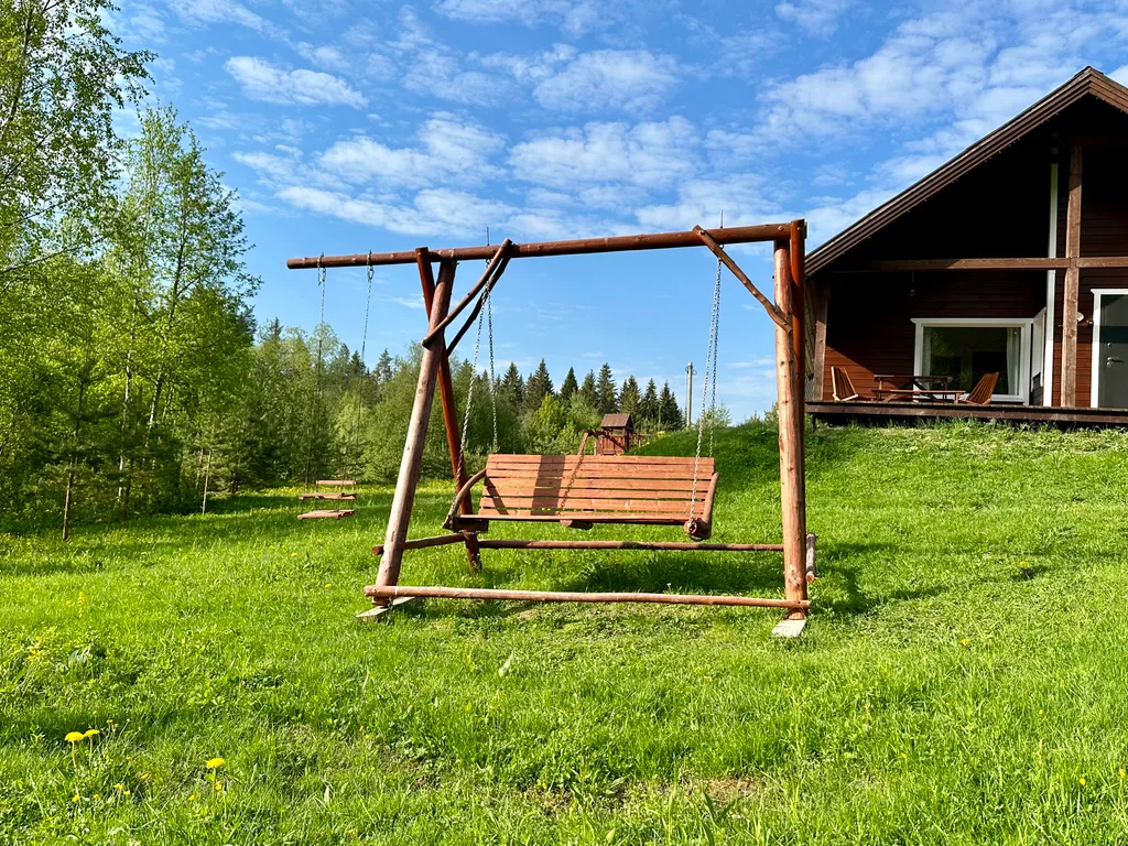 Коттедж с 3 спальнями, сауной, с видом на лес