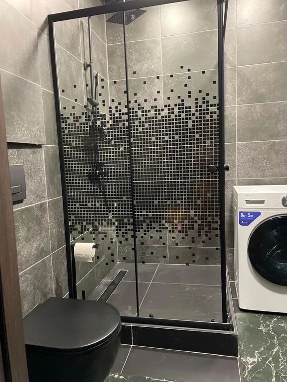 Однокомнатная квартира-студия с дизайнерским ремонтом