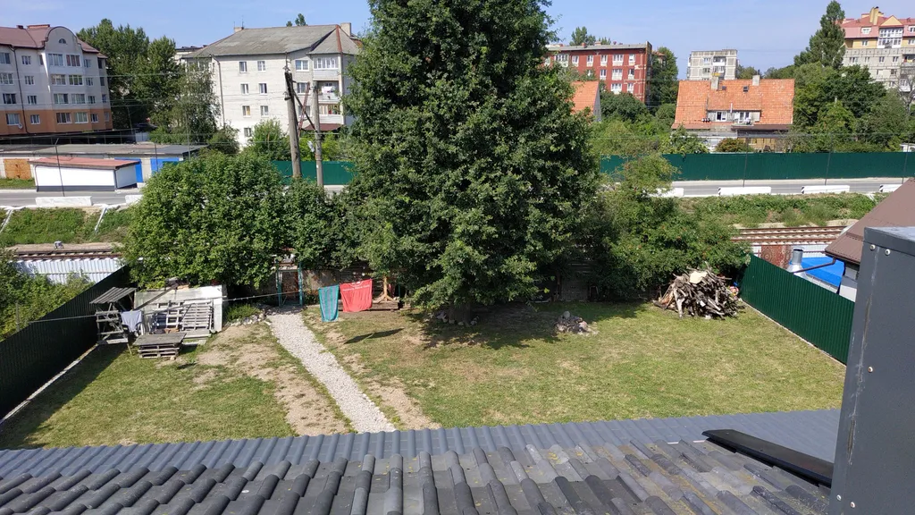 Квартира в домике с окнами в сад с отдельным входом и парковкой