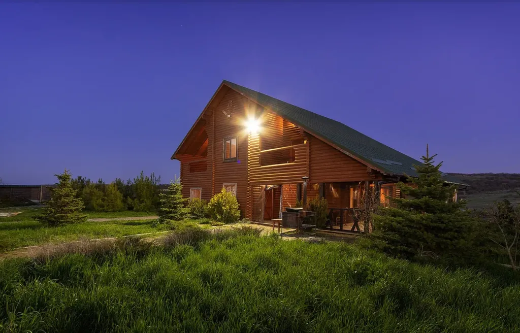 Коттедж с баней и бассейном — аренда посуточно в Опушки