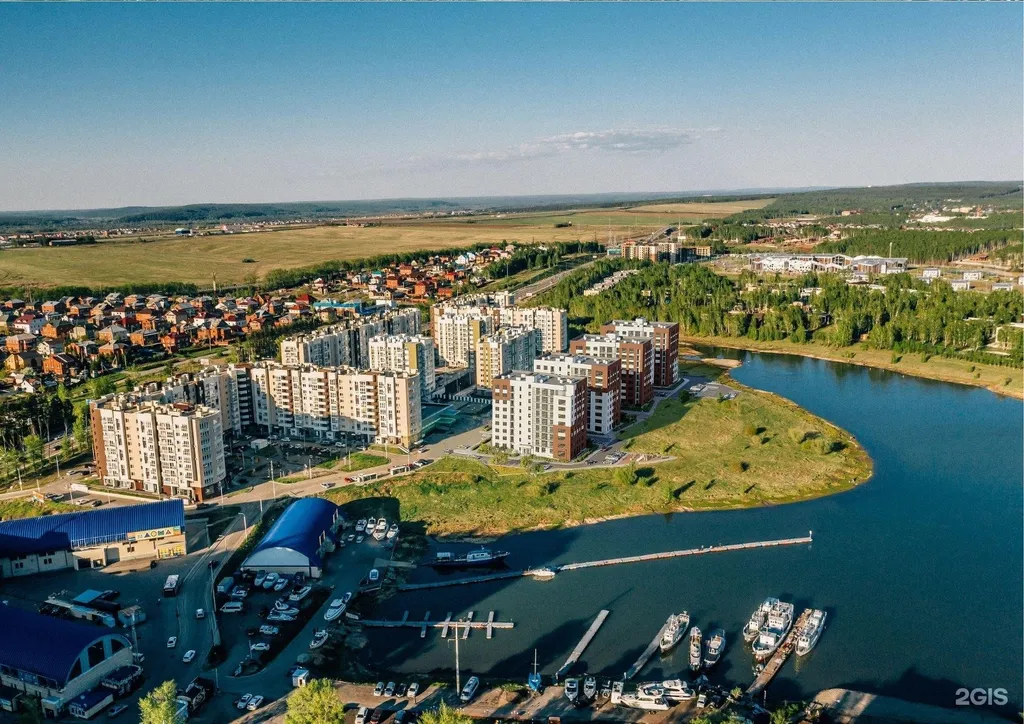Функциональная ЕВРО-трешка рядом с заливом Ангары