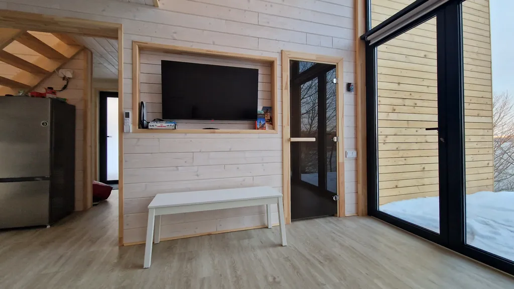 Коттедж Маврикий с сауной и видом на озеро