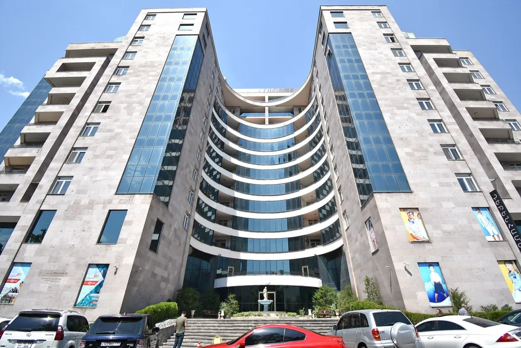 Красивая трёхкомнатная квартира в центре города