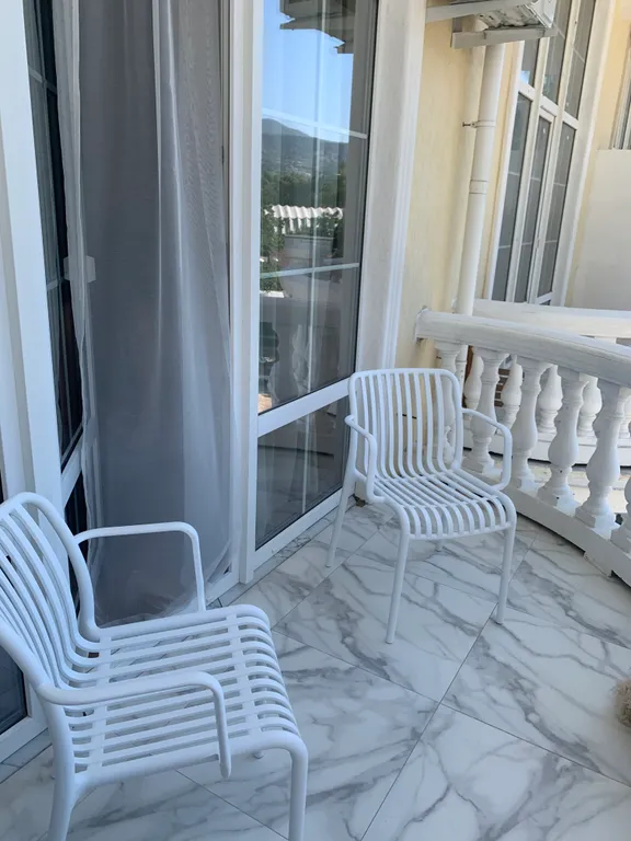 Красивая новая студия в Алупке