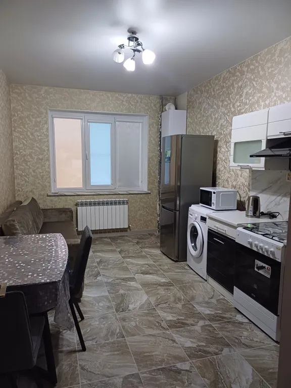 Уютная квартира с видом на горы, покрытые лесом