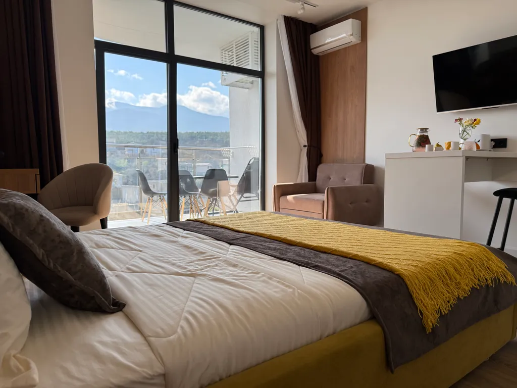 Апартамент Sun Paradise с видом на море и горы