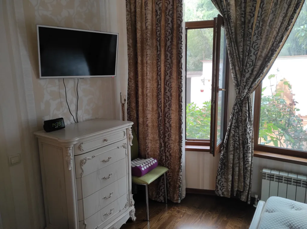 Коттедж 3-комнатный Дом — Ялта