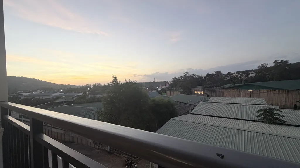 Изумительная квартира у пляжа Камала с бассейном и спортзалом