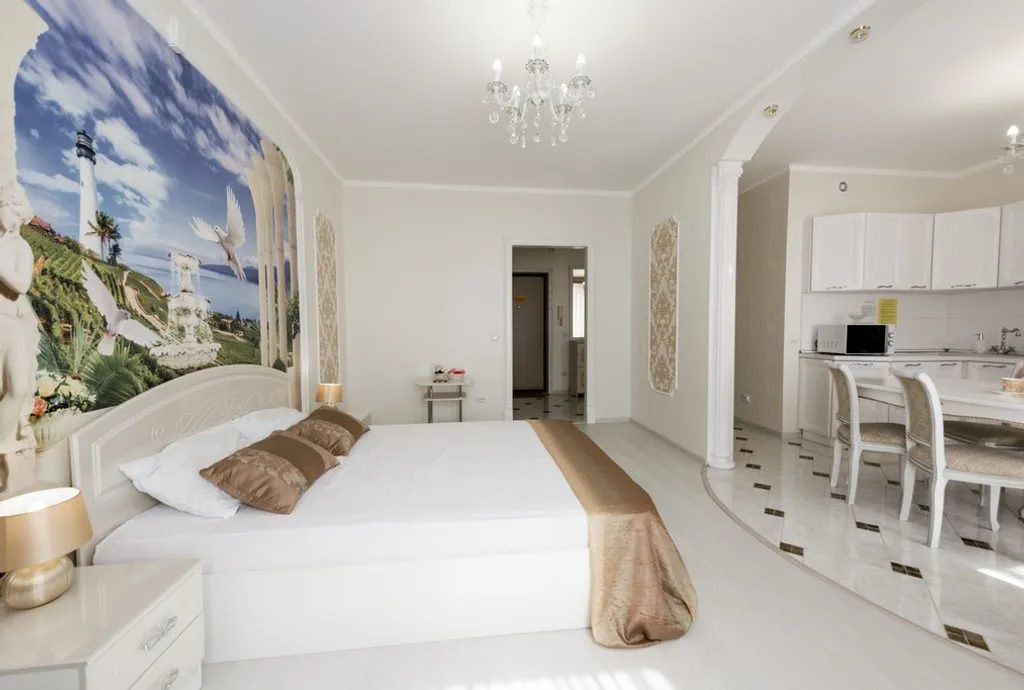 Студия в центре (рядом Суворовское училище и Хилтон)