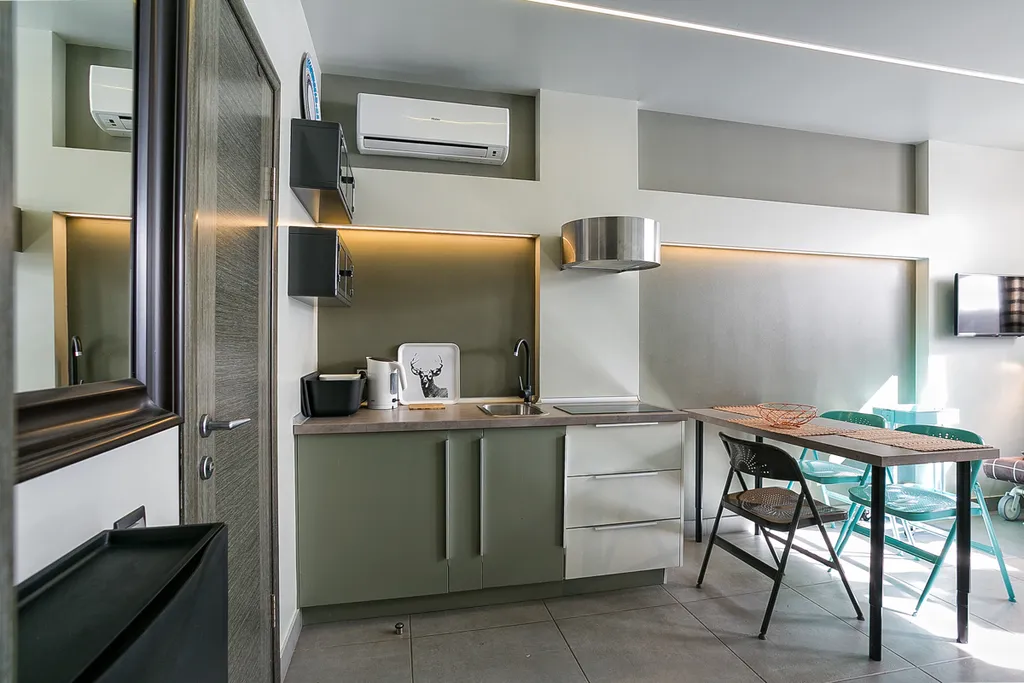 Уютная дизайнерская студия у моря