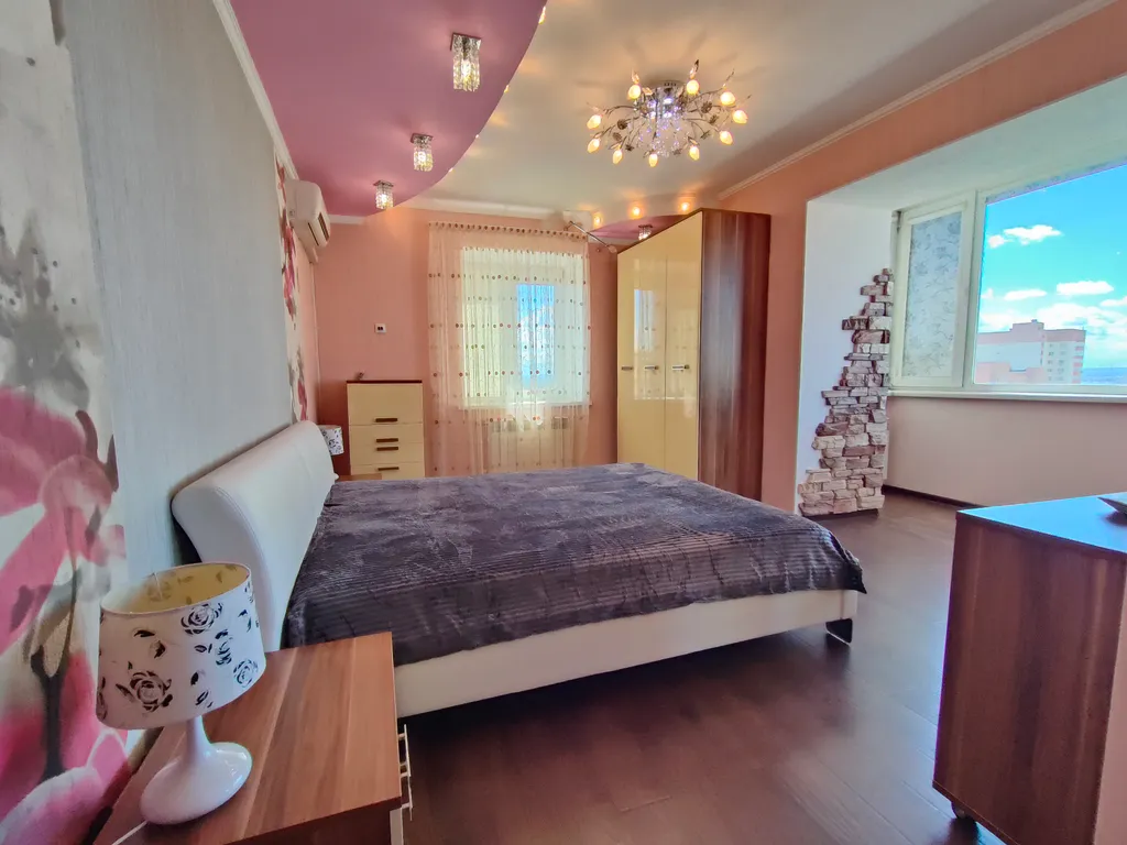 Гигант в сердце города м.Московская