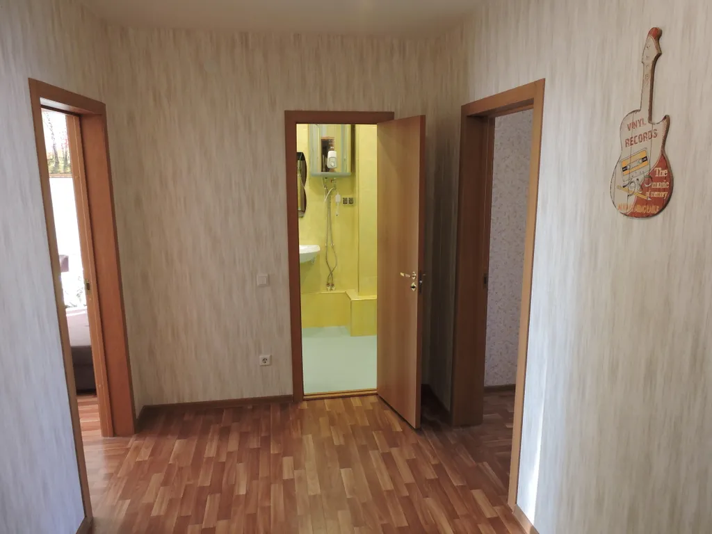 3-комнатная квартира у Невы и метро