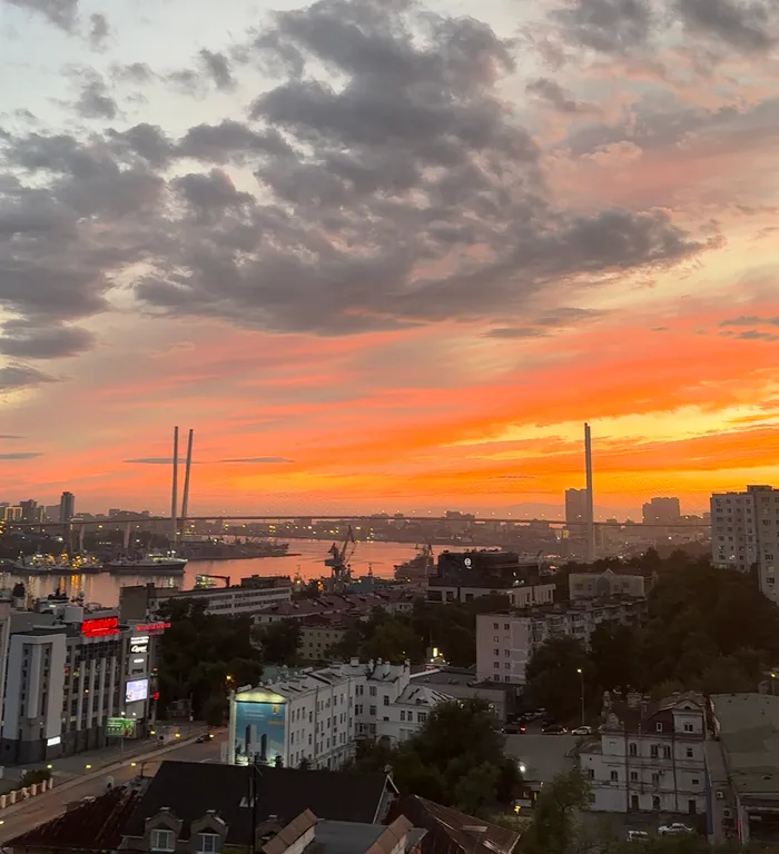 Квартира Квартира Уютная студия в центре с видом на мост — Владивосток