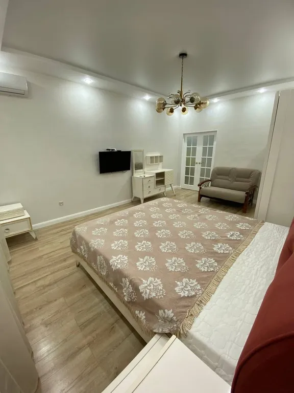 Шикарная квартира в самом центре городе с видом на море