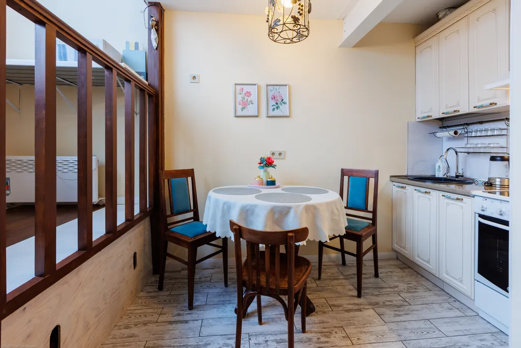 Двухуровневая квартира с террасой для семьи