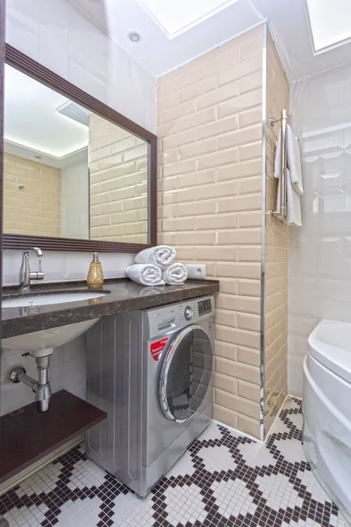 Современный апартамент с балконом рядом с метро Фрунзенская