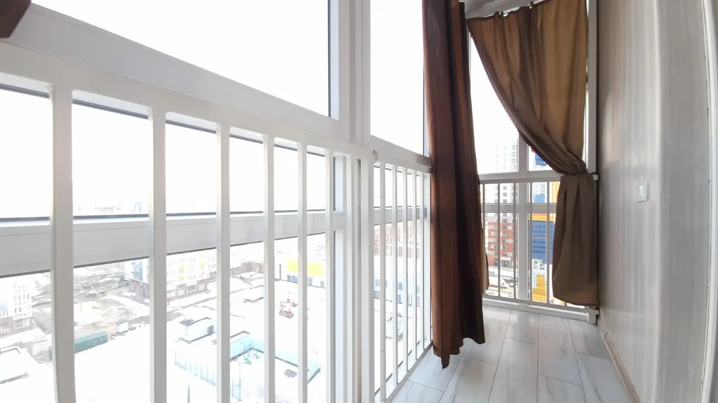 Студия с балконом