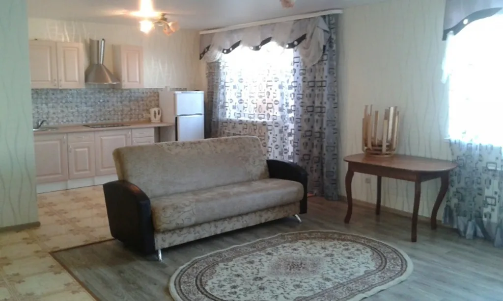 3-комнатная Квартира — аренда посуточно в Омск