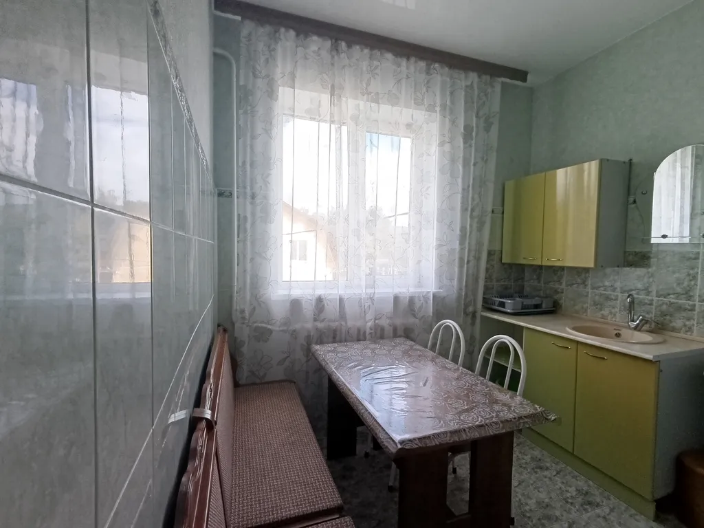 Целый этаж в доме из 4 комнат