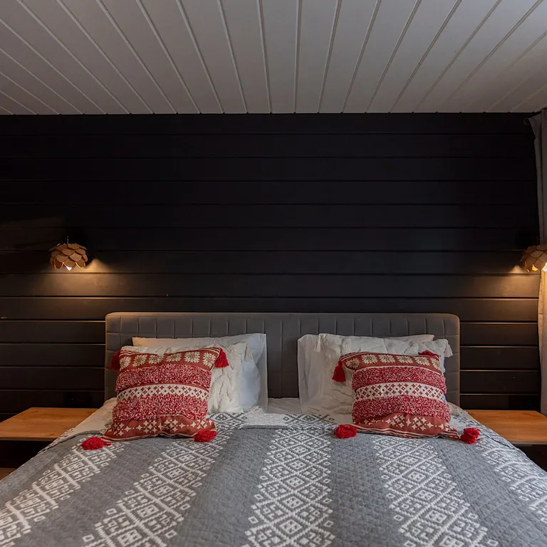 Коттедж Двухэтажный барнхаус на озере с видом на лес — Мичуринское