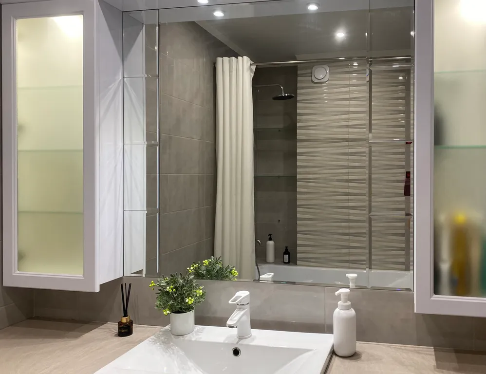 Чистая и уютная квартира с видом на Волгу и на остров