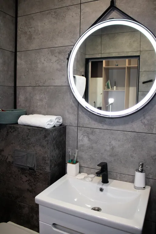 Студия в историческом центре с балконом у набережной