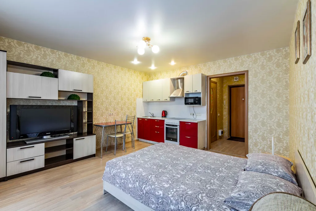 Квартира-студия с балконом для командированных и отдыха — аренда посуточно в Верхняя Пышма